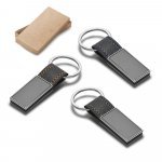 Chaveiro em Couro Sintético com Metal